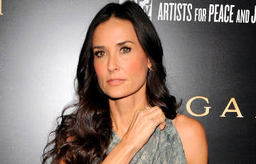 Demi Moore supports Statkevich