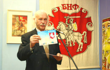 Mikola Kupava gives his works for auction to collect money for Zhyzneuski's gravestone