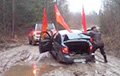 Автопробег в честь 70-летия победы застрял в грязи в Карелии