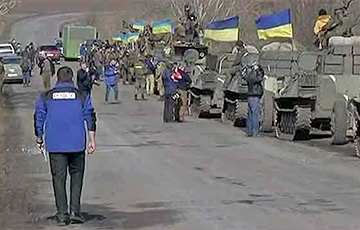 Украіна адвяла ад лініі фронту на Данбасе ўсё цяжкае ўзбраенне