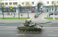 Асфальт в Минске после проезда танков