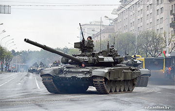 Сегодня по Минску снова проедет бронетехника