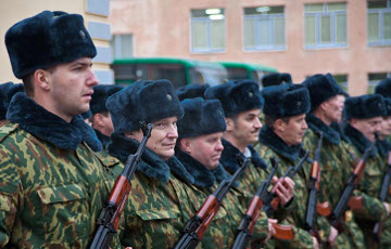 «Такого на военном параде не покажут»: как живут семьи военных в Борисове