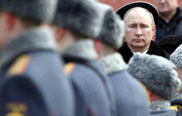 Telegraph: Путин создал мощную армию, но она до сих пор проигрывает