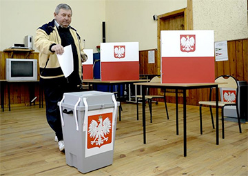 Второй тур президентских выборов в Польше пройдет 24 мая