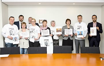 Еўрадэпутаты пачынаюць кампанію салідарнасці з палітвязнямі Беларусі