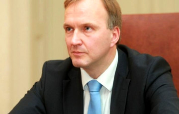 State Secretary for Foreign Affairs of Latvia: Political prisoners' issue retards improvements