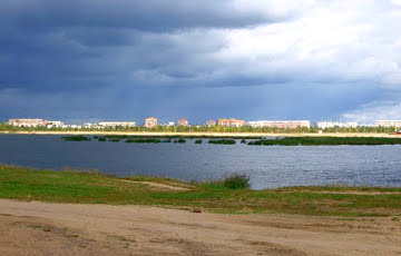 Тысячи жителей Могилева требуют очистить Святое озеро