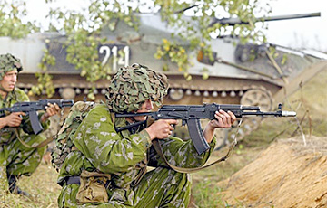 У глабальным рэйтынгу моцы войскаў Беларусь апусцілася на 4 пазіцыі