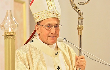 Археепископ Тадеуш Кондрусевич встал на ноги после операции
