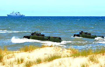 Во время учений НАТО в Балтийском море затонул польский транспортер-амфибия
