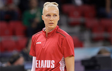 Белорусская баскетболистка Елена Левченко уехала в Турцию