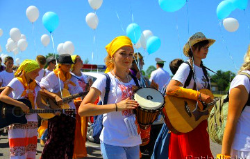 10 тысяч паломников молились за Беларусь в Будславе