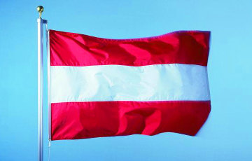 Латвия ввела для иностранцев сбор в €5 тысяч за второй вид на жительство