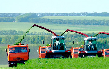 Продажи российской сельхозтехники в Беларуси упали на треть