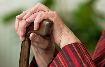 Минчанин: Бабушку, пережившую две войны, не могут определить в дом престарелых