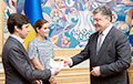 Порошенко дал украинское гражданство Марии Гайдар и Владимиру Федорину
