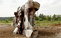Танковый биатлон в России: один танк заглох, другой перевернулся