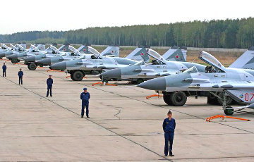 Москва размещает части ВВС на границе с Беларусью и Украиной