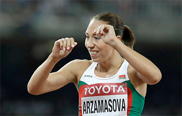 Belarus' Marina Arzamasova wins 800m at IAAF World Championships in Beijing