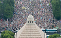 В Японии 120 тысяч человек вышли на антивоенные протесты