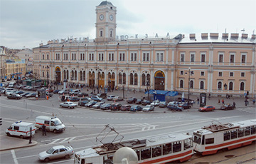 Вокзалы Санкт-Петербурга эвакуируют из-за звонка о минировании