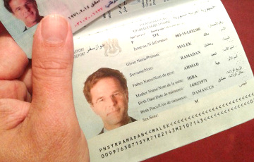 Журналист купил за €750 сирийский паспорт на имя премьера Нидерландов