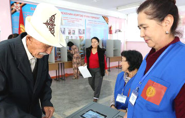 Выборы в Кыргызстане: Лидирует президентская партия