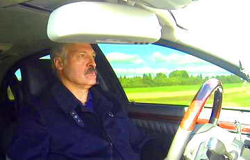 Lukashenka Drives in Minsk Ring Road-2 Unfastened?