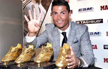 Роналду получил свою рекордную «Золотую бутсу»