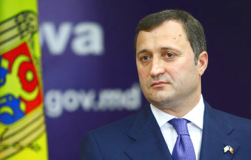 Экс-премьер Молдавии арестован в здании парламента