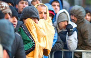 Sweden May Expel up to 80,000 Failed Asylum-seekers