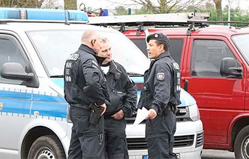 Полиция Германии сутки ищет «лесного Рэмбо», который разоружил четырех полицейских