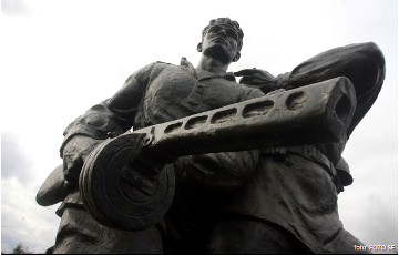 В Польше демонтировали памятник советскому солдату