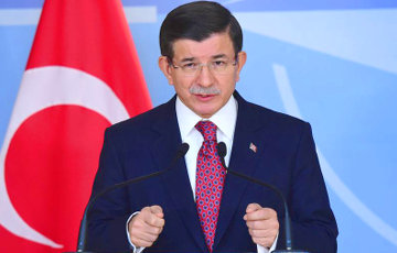 Премьер Турции обвинил Россию в нарушении международного права