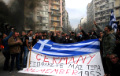 В Греции фермеры развели костры перед парламентом