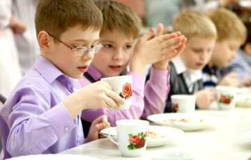 Исследование: в белорусских школах выбрасывают до 75% приготовленной еды