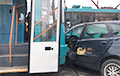 Фотофакт: в центре Минска легковушка столкнулась с трамваем