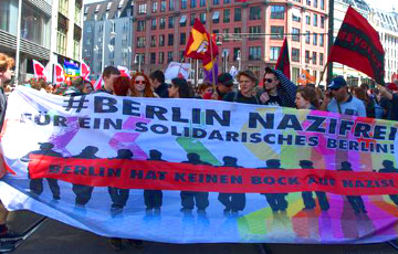 В Берлине прошли многотысячные акции против правых популистов