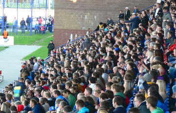 Федерация футбола «ошиблась» при подсчете людей на дерби «Крумкачы» - «Динамо-Минск»