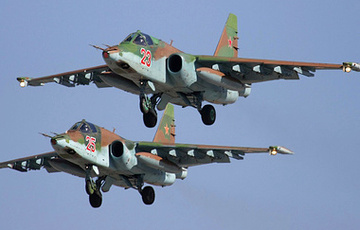 Белорусские военные произвели ночную посадку самолетов на автодорогу