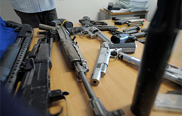 В Литве добровольцам разрешили хранить оружие дома