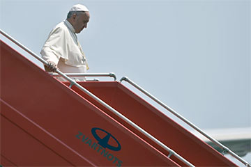 Папа Рымскі Францішак прыбыў у Арменію з трохдзённым візітам