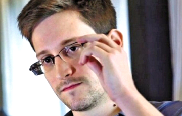 Сноуден просил помилования у Обамы