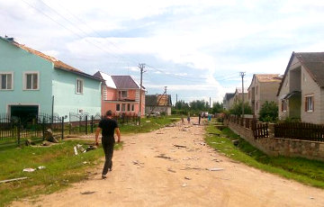Торнадо в Шарковщине: сорванные крыши, перевернутые краны