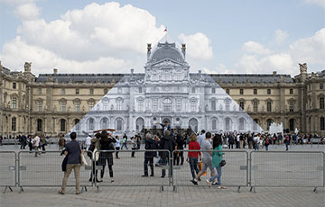 В Париже профсоюзы сняли «блокаду» Лувра