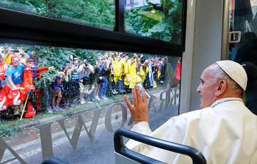 Папа Франциск стал первым понтификом, выбравшим для поездки трамвай