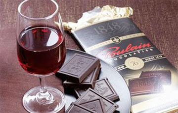 Ученые: Красное вино и шоколад защищают мозг