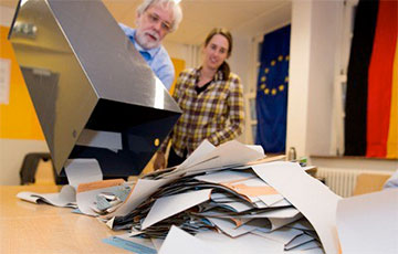 Социал-демократы и партия Меркель потеряли большинство в парламенте Берлина