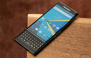 BlackBerry афіцыйна адмовілася ад вырабу смартфонаў